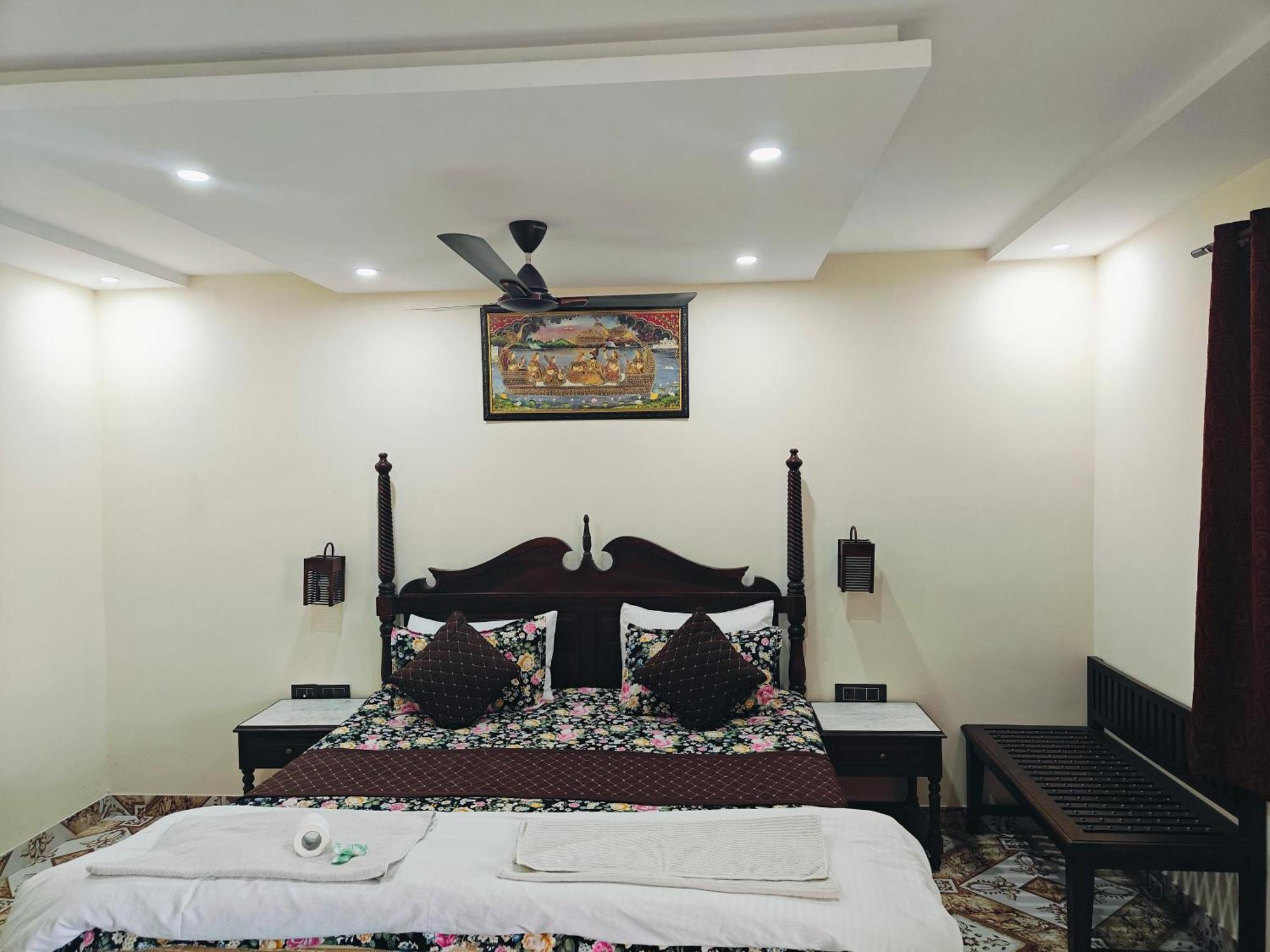 Hotel Tourist Rest House Agra Екстериор снимка