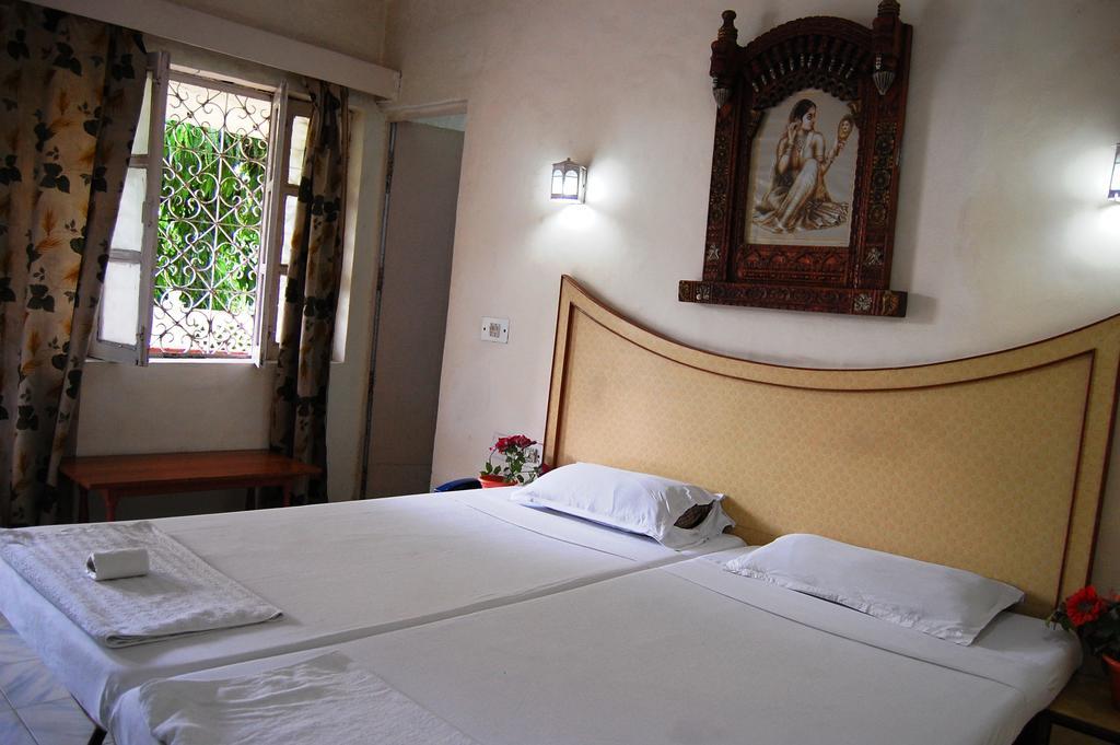 Hotel Tourist Rest House Agra Екстериор снимка